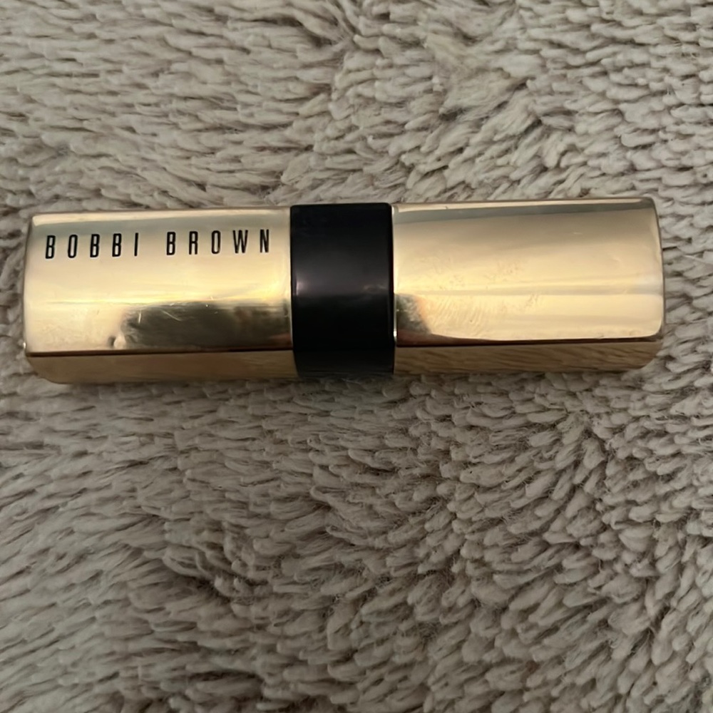 Bobbi Brown lipstick